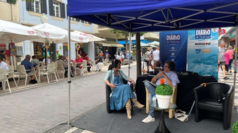 Vereadora da Câmara Municipal do Funchal, Helena Leal, é a quarta convidada da emissão especial da TSF Madeira para os Altares de São João, Foto Miguel Espada / ASPRESS
