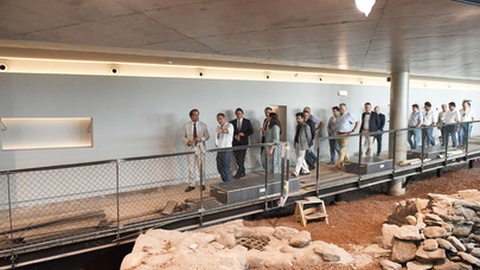 Presidente do Governo Regional, secretário das Infra-estruturas e presidente da CMF visitaram o espaço&nbsp;