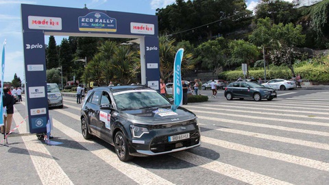 Entre os concorrentes estão nove equipas estrangeiras.&nbsp;