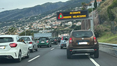 Alguns dos óbitos registados este ano na Madeira resultaram de acidentes nas estradas.&nbsp;