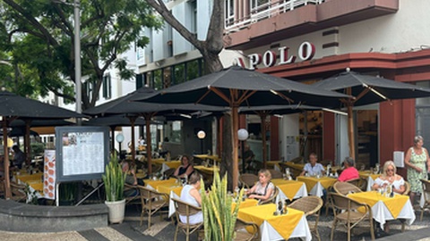 Esta manhã vários clientes já estavam a frequentar o espaço.