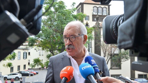 João Nabais é o advogado de Carlos Teles, autarca da Calheta