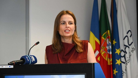 A secretária regional de Saúde e Protecção Civil notou que a contratação de médicos externos inclui apenas especialistas, conforme veiculado pelo DIÁRIO.&nbsp;