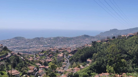 No Funchal, as previsões apontam para céu limpo e vento fraco.