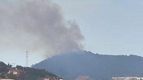 Ao final da tarde, já era significativa a intensidade do incêndio.&nbsp;