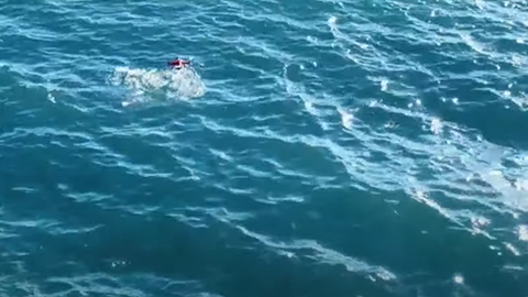 'Drone' vai recolher amostras das manchas de poluição nas águas da Madeira