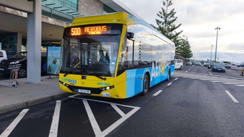Novos autocarros eléctricos já circulam entre o Aeroporto Internacional da Madeira Cristiano Ronaldo e o Funchal.&nbsp;