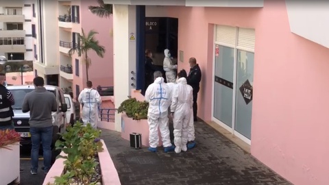 Os inspectores da PJ chegaram ao local para fazer a recolha de prova para o inquérito a ser remetido ao DIAP.