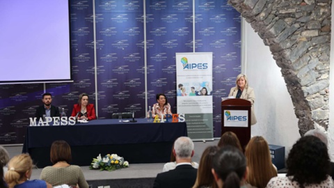 Rita Andrade&nbsp;esta tarde,
no Colégio dos Jesuítas, na apresentação pública do Mapa de Entidades de
Economia Social e Solidária da Região Autónoma da Madeira