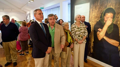 Eduardo Jesus marcou presença na inauguração da nova exposição temporária do MEM.
