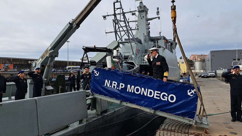 Após o 'incidente' com o NRP Mondego, o então chefe do Estado-Maior da Armada visitou o navio, quando este ainda se encontrava na Madeira.&nbsp;