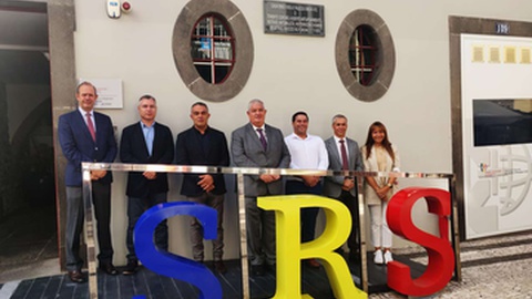 A reunião entre o Sindicato Nacional de Bombeiros Profissionais e a Secretaria da Saúde aconteceu esta amanhã.