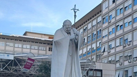 O papa regressou ao Policlinico Universitario Agostino Gemelli.&nbsp; Foto DR/Vatican News