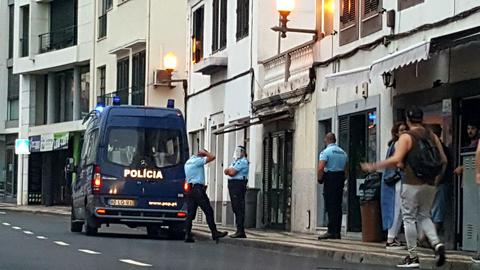 A BIR por cobro à desordem e identificou os envolvidos.