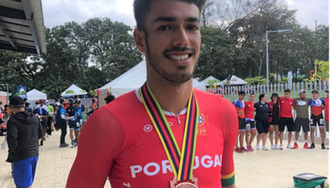 Marco Lira é vice-campeão do mundo nos 10km pontos, juniores