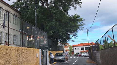 As secções de voto instaladas na Escola do Faial são as que resgitam uma afluência mais elevada.&nbsp;