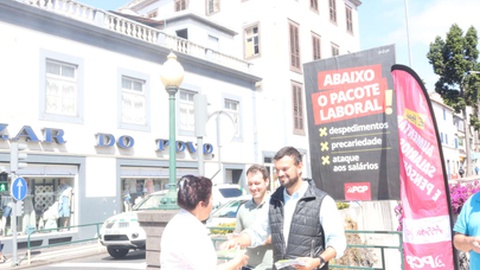 Ricardo Lume esteve numa acção de rua e contacto com a população.&nbsp;