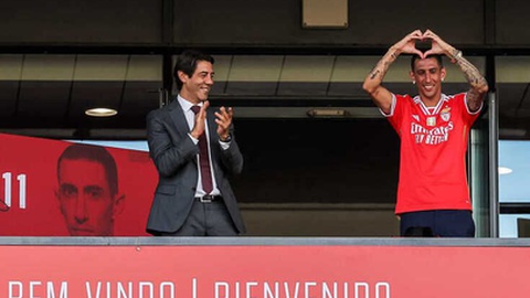 Benfica contrata lateral esquerdo David Jurásek ao Slavia de Praga por 14  milhões de euros