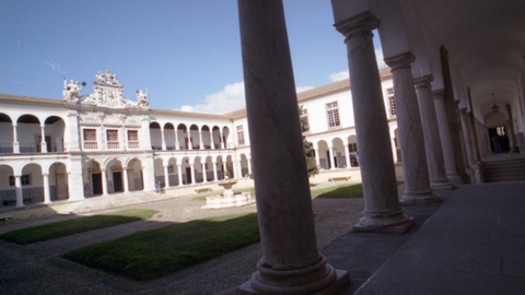 Universidade de Évora.