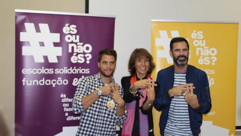 A iniciativa tem o apoio da Secretaria de Estado da Cultura e da Direcção Geral da Educação.