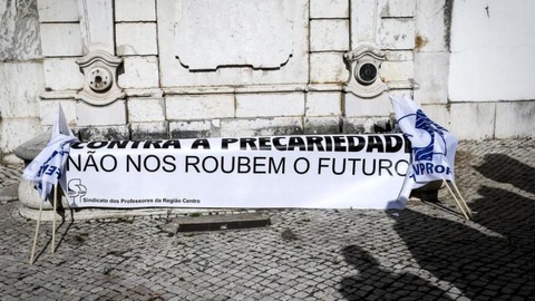 De hoje até dia 27 de Novembro, os docentes poderão fazer greve à primeira hora de trabalho como forma de protesto. FOTO LUSA