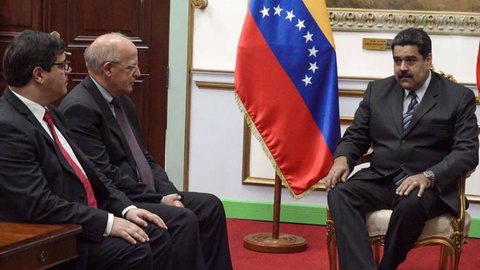 Augusto Santos Silva e Eurico Brilhante Dias durante o encontro com o Presidente da Venezuela, Nicolás Maduro. FOTO LUSA