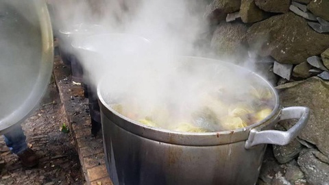 No Seixal houve fartura de comes e bebes e de animação, este domingo. FOTOS ORLANDO DRUMOND