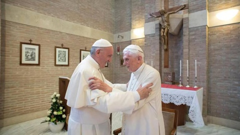 O papa acrescentou ainda que Bento XVI e ele próprio estão também “em lista de espera”. FOTO Reuters