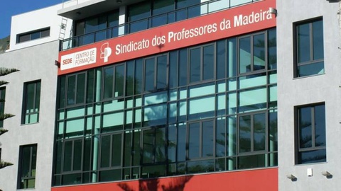 O Sindicato dos Professores da Madeira fundado a 12 de Março de 1978.