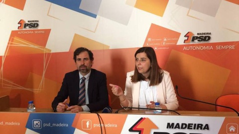 Deputados não falaram sobre os reembolsos, que recebem sem pagar as viagens, por não terem ainda lido a notícia.