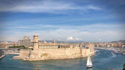 Fotos: Marselha, Cadiz, Barcelona e Málaga.