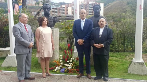 O secretário regional de Educação, que tem a pasta das Comunidades, durante a cerimónia do Dia da Madeira em Caracas, Venezuela, no passado dia 1 de Julho.
