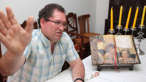 “Nunca imaginei que um dia ia presenciar um ostracismo contra um colega, tão cheio de veneno, cuspido pelas ventas tenebrosas de satanás revestido com uma máscara eclesiástica”.