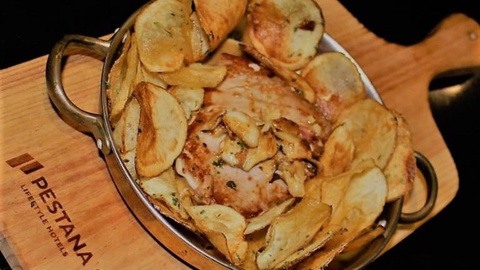 Fotos: Atum à Portuguesa, Tagliatelli Vegetariano, Pork Ribs e Filete de Espada em Panko, respectivamente.