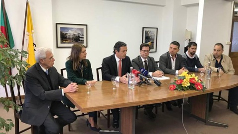 Pedro Calado presidiu, esta manhã, à cerimónia de assinatura de um Acordo de Empresa entre a Horários do Funchal e o Sindicato Nacional dos Motoristas.