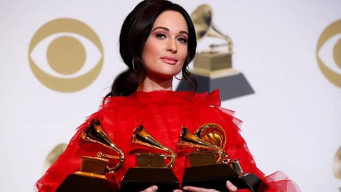 Kacey Musgraves fganhou quatro Grammy, incluindo álbum do ano para ‘Golden Hour’.    Foto REUTERS/Mario Anzuoni