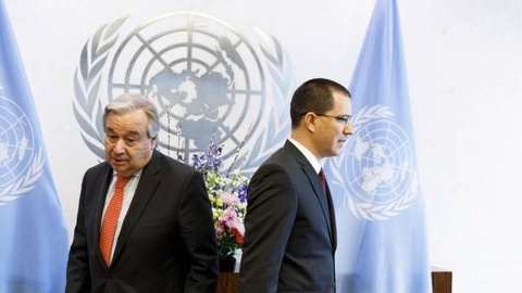 Jorge Arreaza esteve reunido na sexta-feira com o secretário-geral da ONU, António Guterres. EPA/JUSTIN LANE