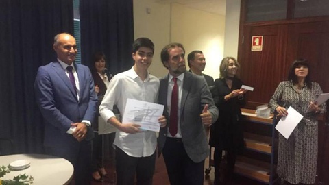 Albuquerque na cerimónia de entrega dos prémios de mérito da Escola Bartolomeu Perestrelo. Foto Rui Silva/ASPRESS