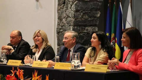 Seminário ‘20 Anos de Defesa do Consumidor na Região - Transformando Conflitos em Soluções’, no Colégio dos Jesuítas. 