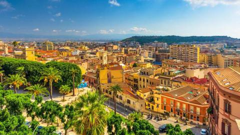 Fotos: Cagliari, Marselha, Nápoles e Ibiza, respectivamente.