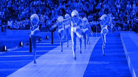 FOTO Facebook Paradise Circus