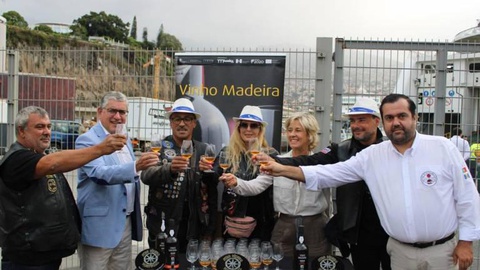 A partida da comitiva madeirense foi comemorada, ontem, com um Madeira de Honra na presença do secretário Regional de Agricultura e Pescas e demais parceiros.