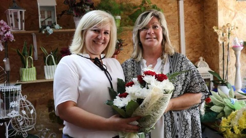 Rita Andrade na loja ‘Tina Flor’, em Santa Cruz, um dos projectos apoiados pelo IEM.