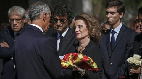 Foto EPA/ANTONIO PEDRO SANTOS