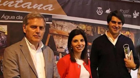 Dinarte Fernandes (à direita) substitui Teófilo Cunha que integra o novo Governo Regional.