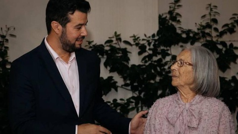 Miguel Silva Gouveia na ‘vernissage’ de homenagem a Salomé Moniz, esta quinta-feira, na Galeria Marca de Água.