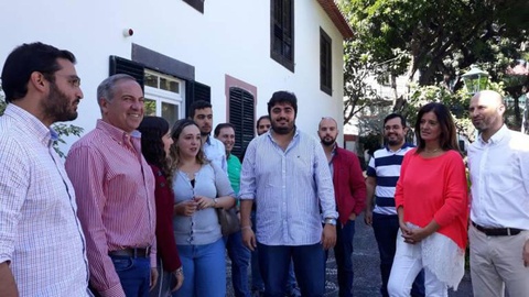 Grupo Parlamentar do PSD/M, hoje, junto à Pousada da Juventude, no Funchal.
