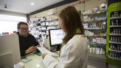Os doentes com receitas médicas nos seus telemóveis ou em qualquer outro suporte já podem dirigir-se às farmácias normalmente.