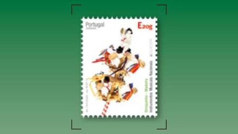 O ‘brinquinho’ foi o instrumento musical escolhido para representar a Madeira, nesta emissão filatélica.