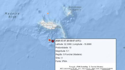 Mapa com a magnitude do sismo principal corrigida.